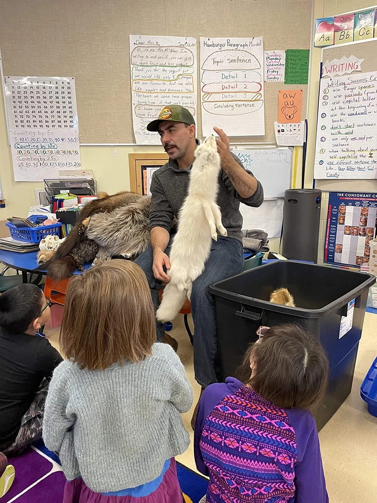 Lac Seul Police school visit